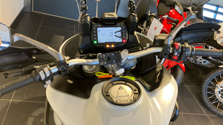 Ducati Multistrada 950 - Red
